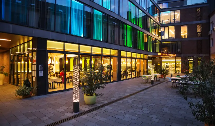 Art Hotel Szeged Szeged - M�jus 1. 