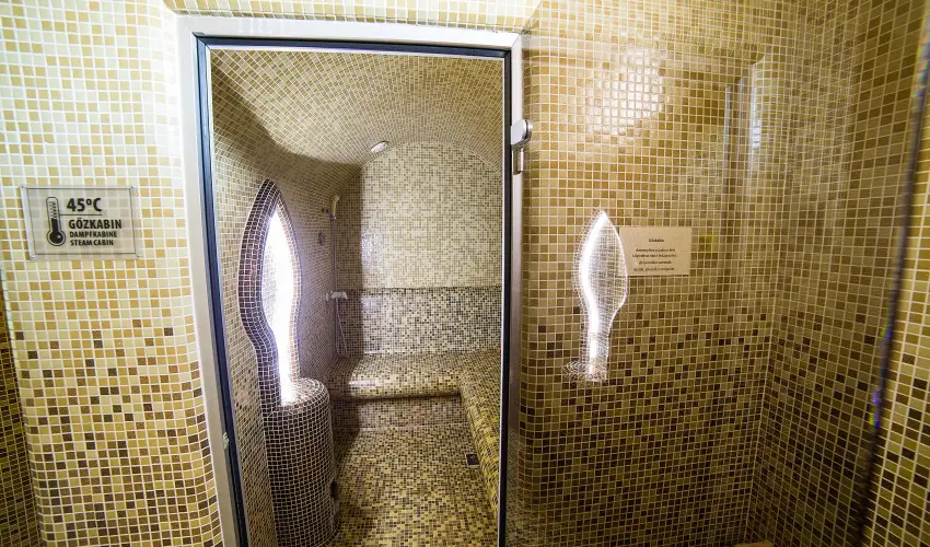 Art Hotel Zalakaros - M�jus 1. (min. 3 �j)