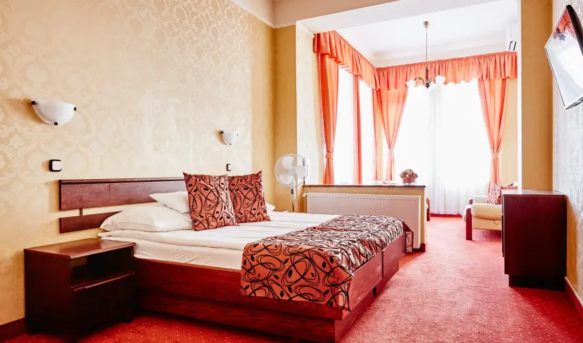 Astoria Hotel s tterem Balatonfred - Mjus 1.