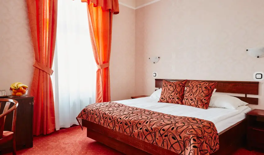 Astoria Hotel s tterem Balatonfred - Mjus 1.