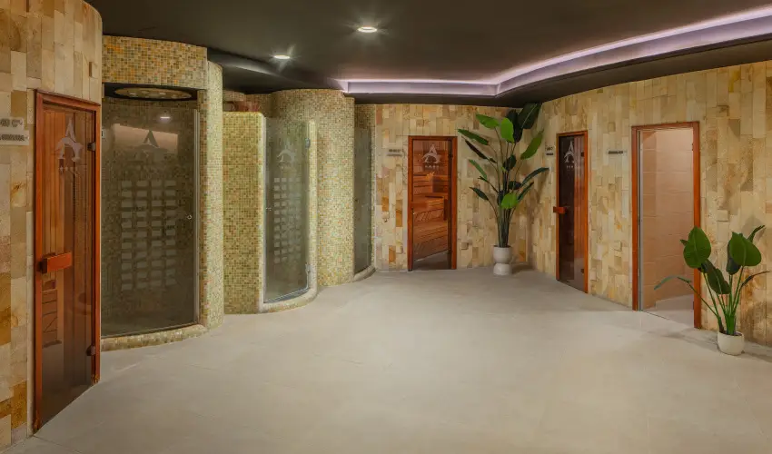 Hotel Atlantis Wellness & Conference Hajdszoboszl - Mjus 1.