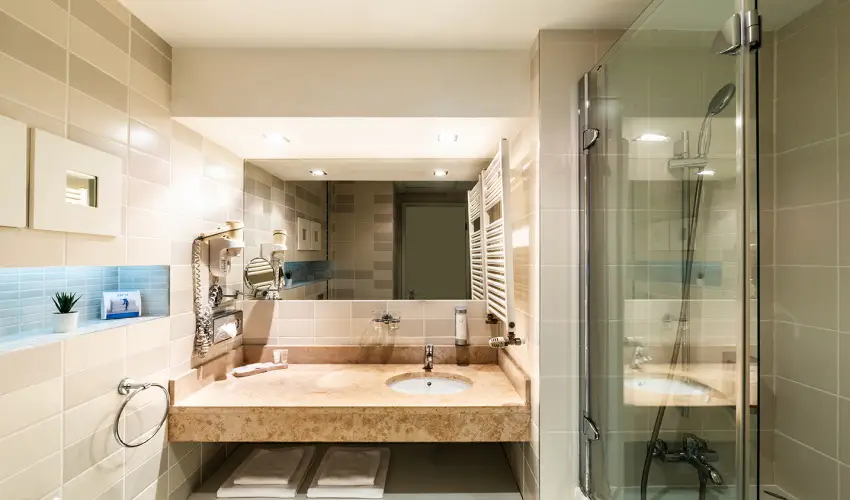 Atrium Fashion Hotel Budapest - Mjus 1. - teljes elrefizetssel