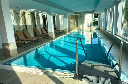 Aurora Hotel - Mjus 1. - teljes elrefizetssel (min. 3 j)