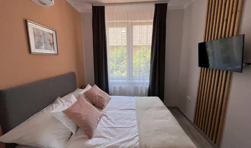 Aventurin House Rvflp - Mjus 1. (min. 2 j)