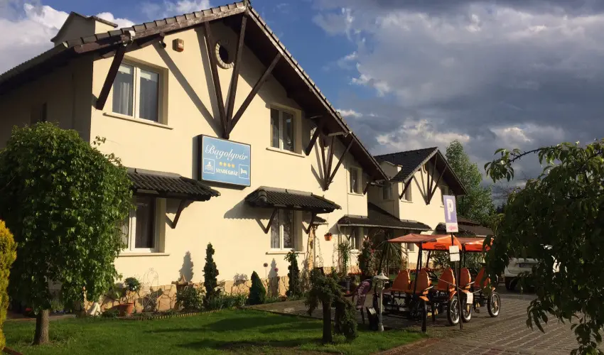 Bagolyvr Inrcs Inrcs - Mjus 1. 