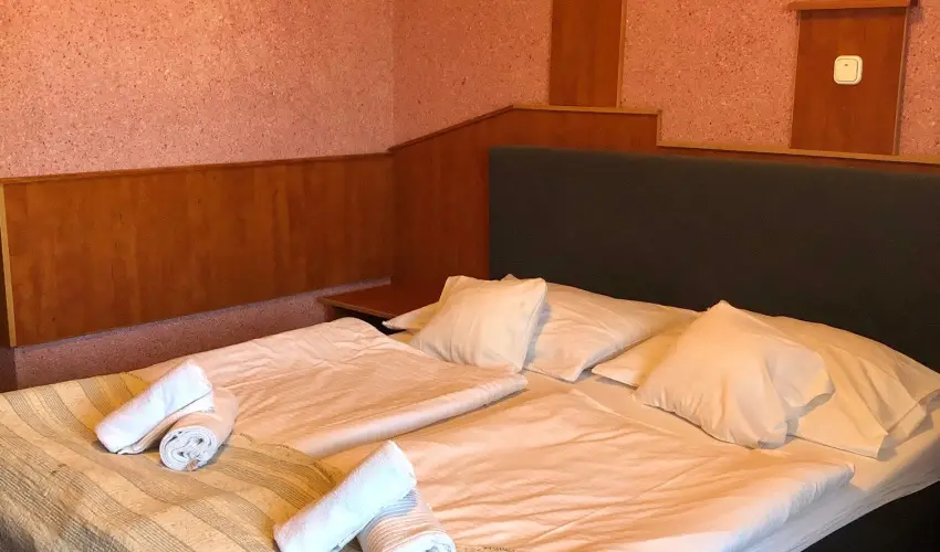 Bagolyvr Inrcs Inrcs - Mjus 1. 