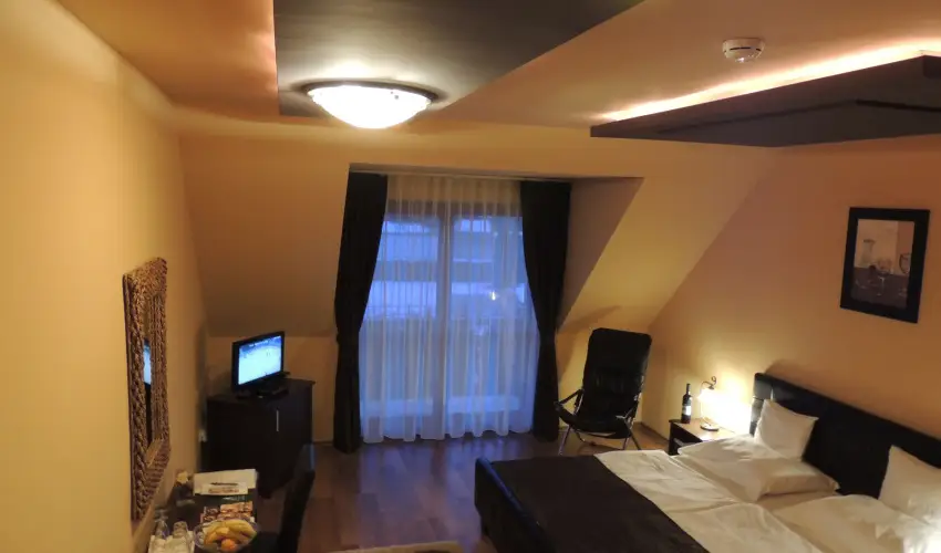 Bajor Panzi Aparthotel Bk, Bkfrd - Mjus 1.