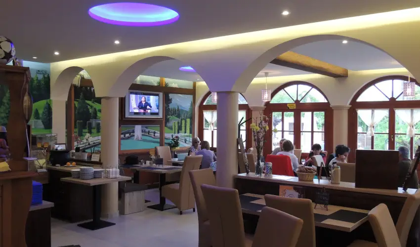 Bajor Panzi Aparthotel Bk, Bkfrd - Mjus 1.