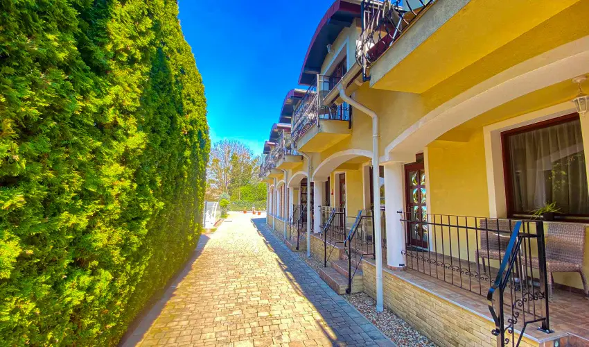 Bajor Panzi Aparthotel Bk, Bkfrd - Mjus 1.