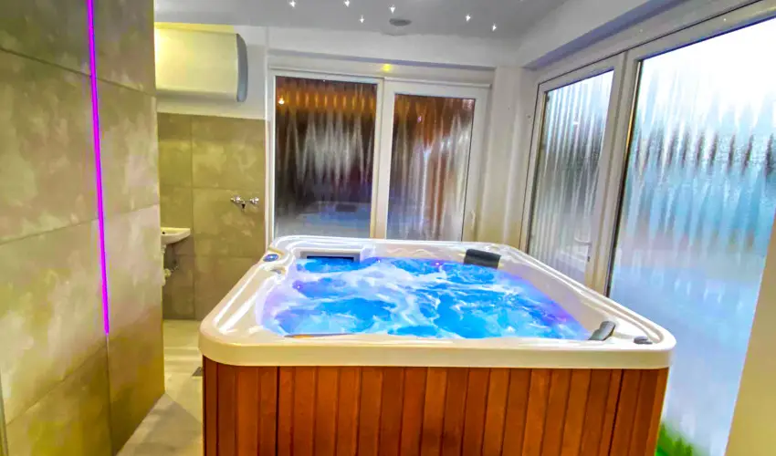 Bajor Panzi Aparthotel Bk, Bkfrd - Mjus 1.