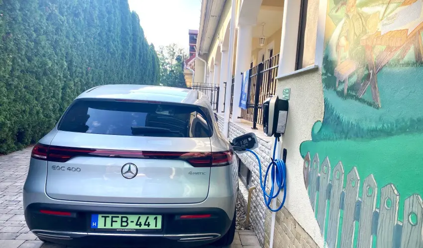 Bajor Panzi Aparthotel Bk, Bkfrd - Mjus 1.