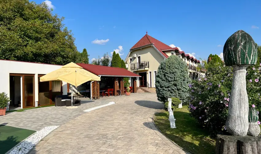 Bajor Panzi Aparthotel Bk, Bkfrd - Mjus 1.