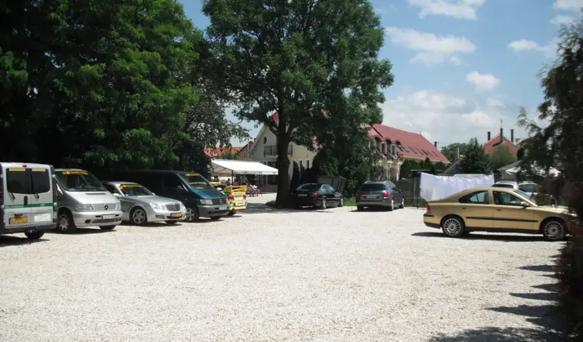 Bajor Panzi Aparthotel Bk, Bkfrd - Mjus 1.