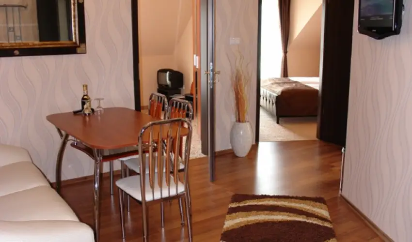 Bajor Panzi Aparthotel Bk, Bkfrd - Mjus 1.