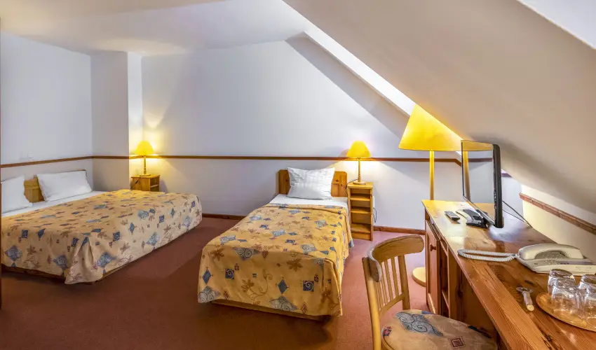 Hotel Bakony Bakonybl - Mjus 1. (min. 2 j)