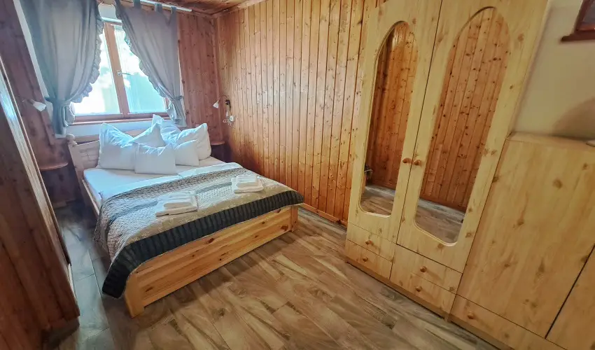 Balla Nyaral Sifok - Mjus 1. (min. 4 j)