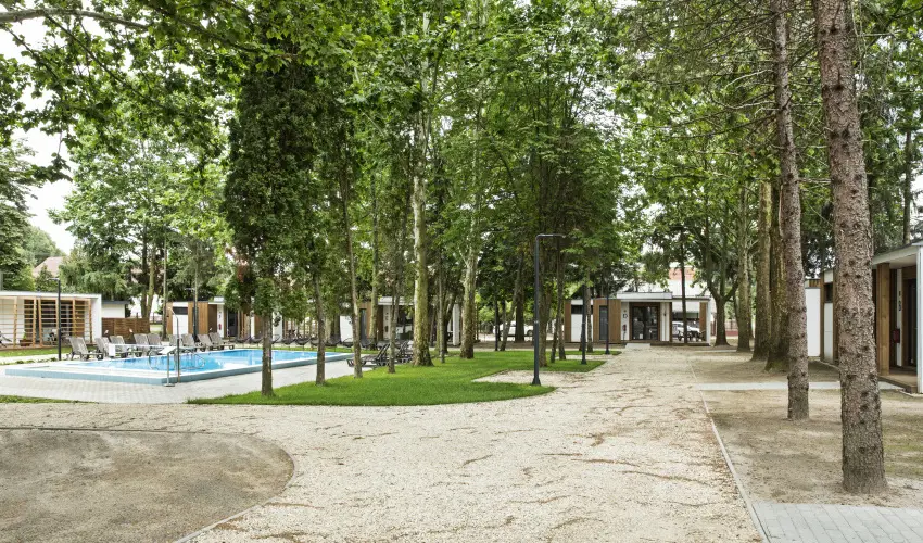 Barack Thermal Apartmanok Tiszakcske - Mjus 1.