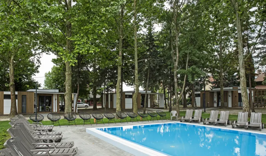 Barack Thermal Apartmanok Tiszakcske - Mjus 1.