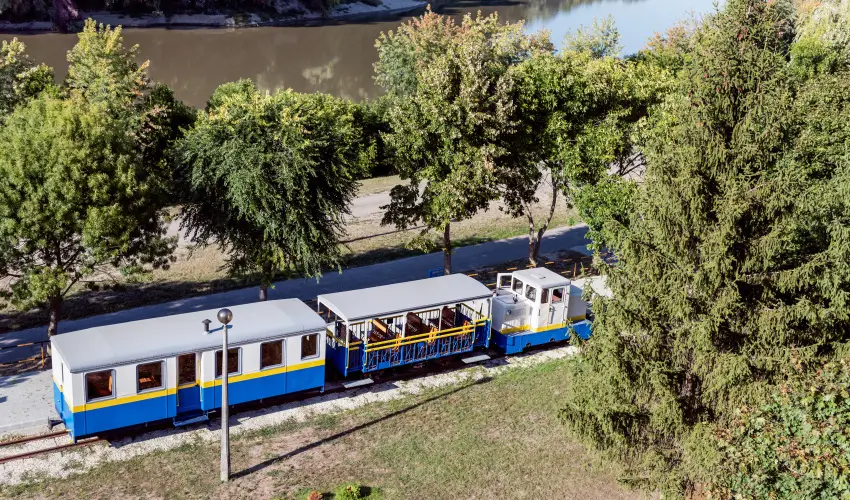 Barack Thermal Apartmanok Tiszakcske - Mjus 1.