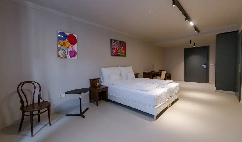 Barka Gal�ria Hotel �s �tterem T�llya - M�jus 1.