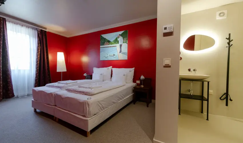 Barka Gal�ria Hotel �s �tterem T�llya - M�jus 1.