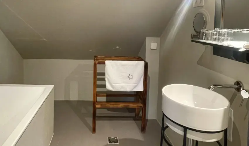 Barka Gal�ria Hotel �s �tterem T�llya - M�jus 1.