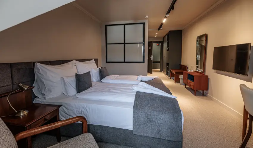 Barka Gal�ria Hotel �s �tterem T�llya - M�jus 1.