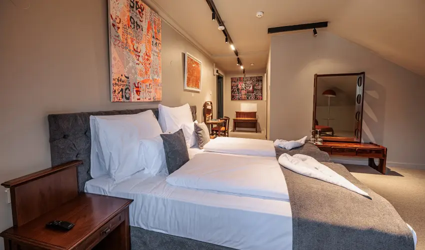 Barka Gal�ria Hotel �s �tterem T�llya - M�jus 1.