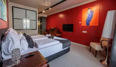 Barka Gal�ria Hotel �s �tterem T�llya