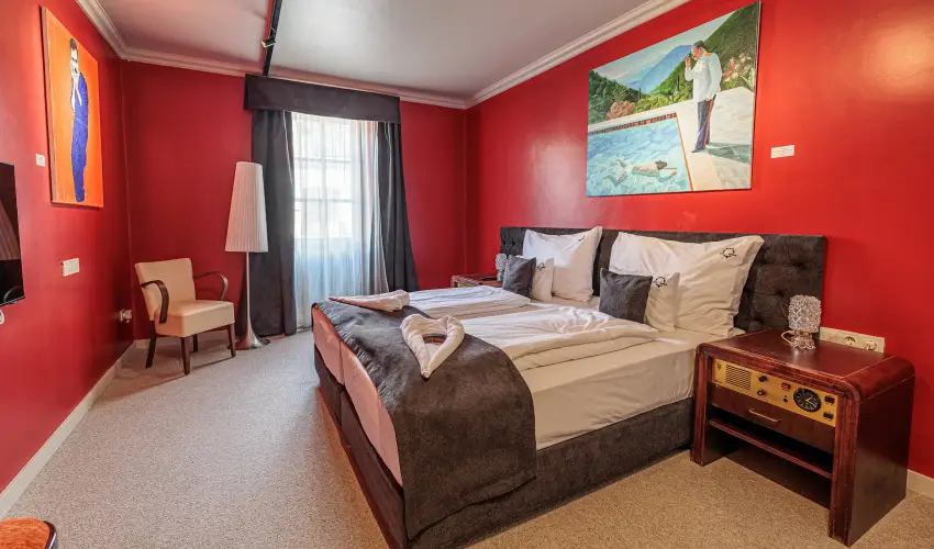 Barka Gal�ria Hotel �s �tterem T�llya - M�jus 1.