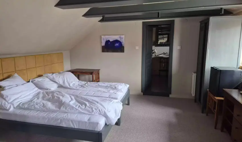 Barka Gal�ria Hotel �s �tterem T�llya - M�jus 1.