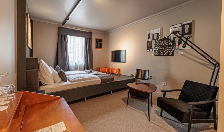 Barka Gal�ria Hotel �s �tterem T�llya - M�jus 1.