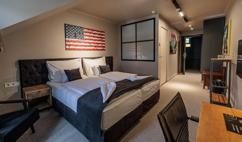 Barka Gal�ria Hotel �s �tterem T�llya - M�jus 1.