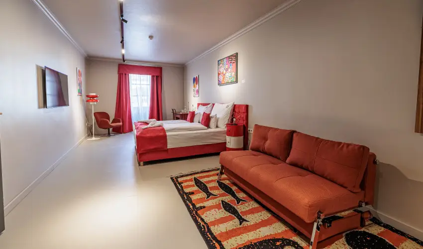 Barka Gal�ria Hotel �s �tterem T�llya - M�jus 1.