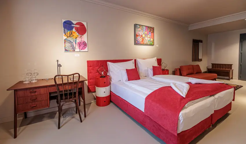 Barka Gal�ria Hotel �s �tterem T�llya - M�jus 1.