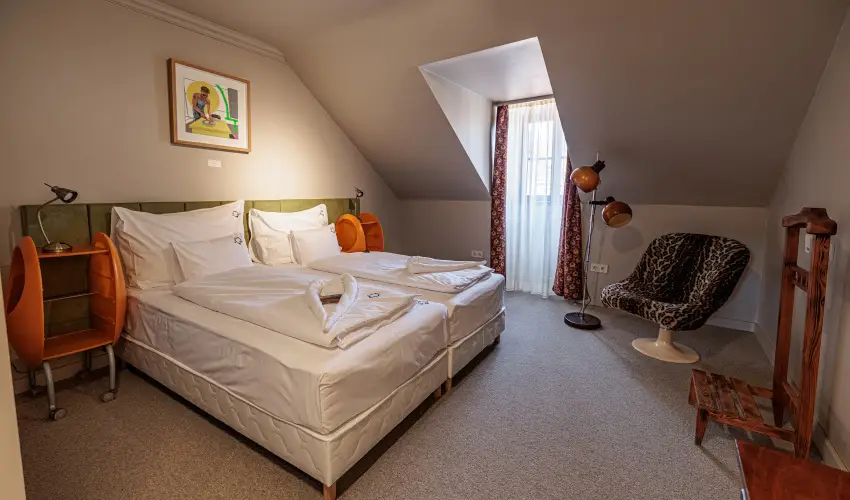 Barka Gal�ria Hotel �s �tterem T�llya - M�jus 1.