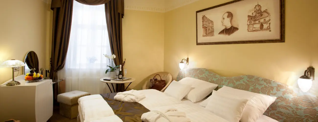 Barokk Hotel Promend Gyr - Mjus 1. - teljes elrefizetssel