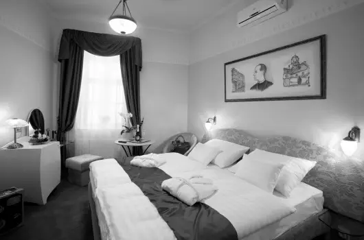 Barokk Hotel Promen�d - M�jus 1. 