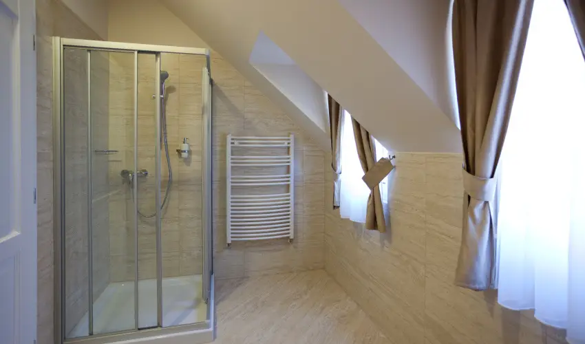 Barokk Hotel Promend Gyr - Mjus 1. - teljes elrefizetssel