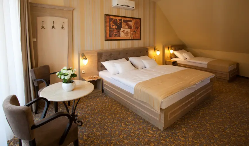 Barokk Hotel Promend Gyr - Mjus 1. - teljes elrefizetssel