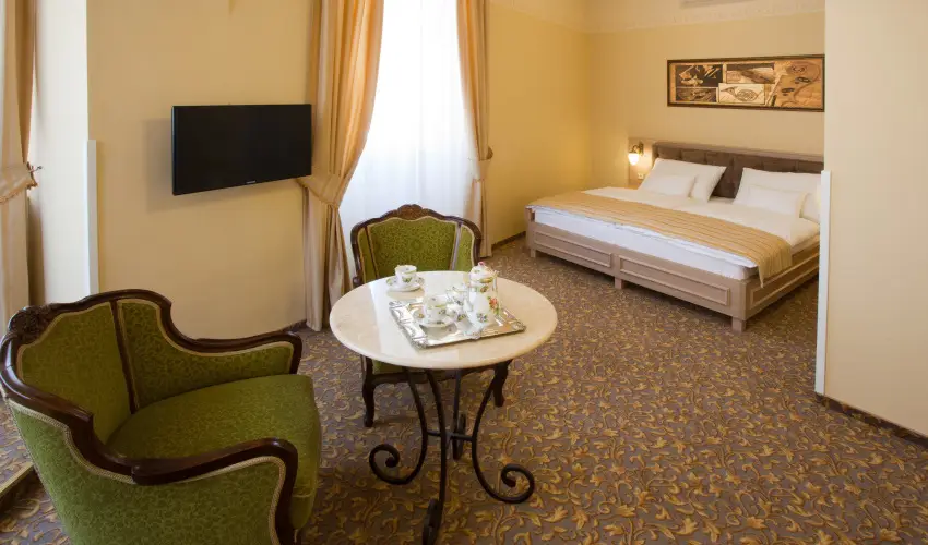 Barokk Hotel Promend Gyr - Mjus 1. - teljes elrefizetssel