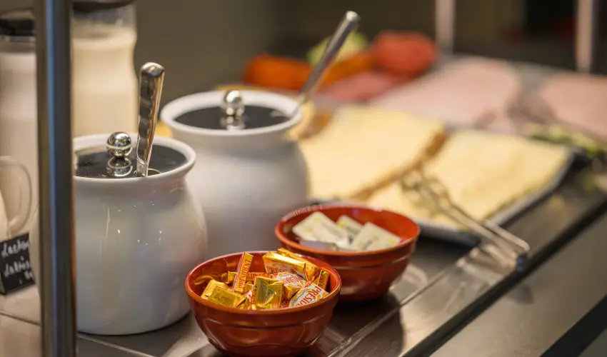 Baross City Hotel Budapest - Mjus 1. - teljes elrefizetssel