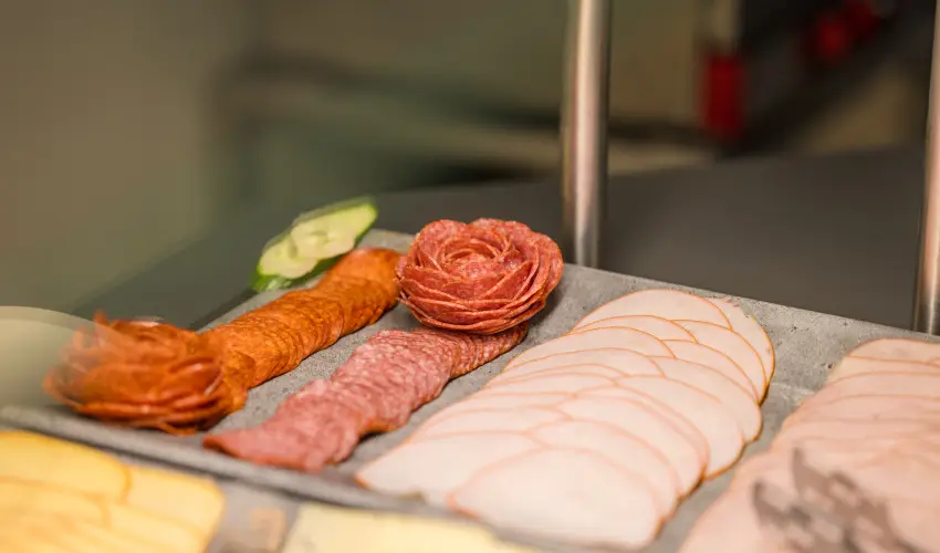 Baross City Hotel Budapest - Mjus 1. - teljes elrefizetssel