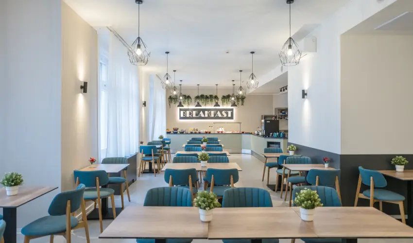 Baross City Hotel Budapest - Mjus 1. - teljes elrefizetssel