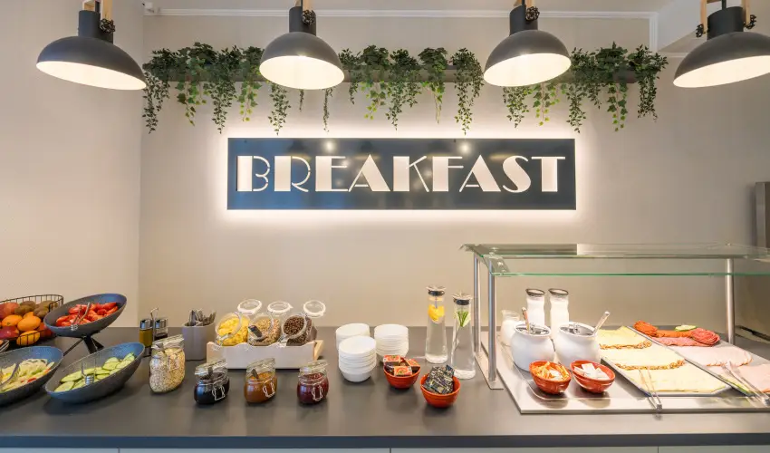 Baross City Hotel Budapest - Mjus 1. - teljes elrefizetssel