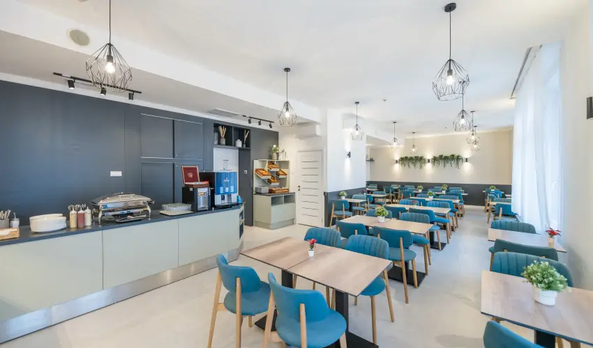 Baross City Hotel Budapest - Mjus 1. - teljes elrefizetssel