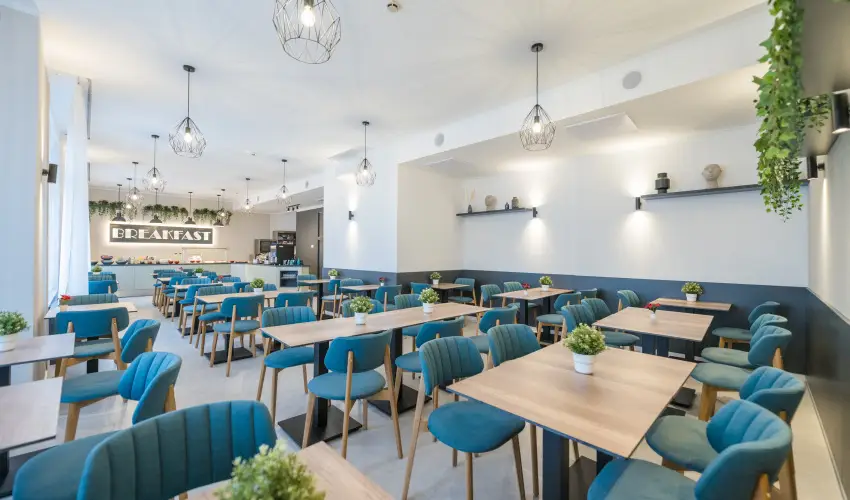 Baross City Hotel Budapest - Mjus 1. - teljes elrefizetssel