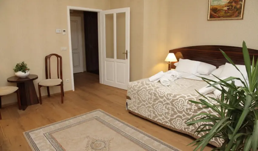 Batthyny Kastlyszll Zalacsny - Mjus 1. (min. 3 j)