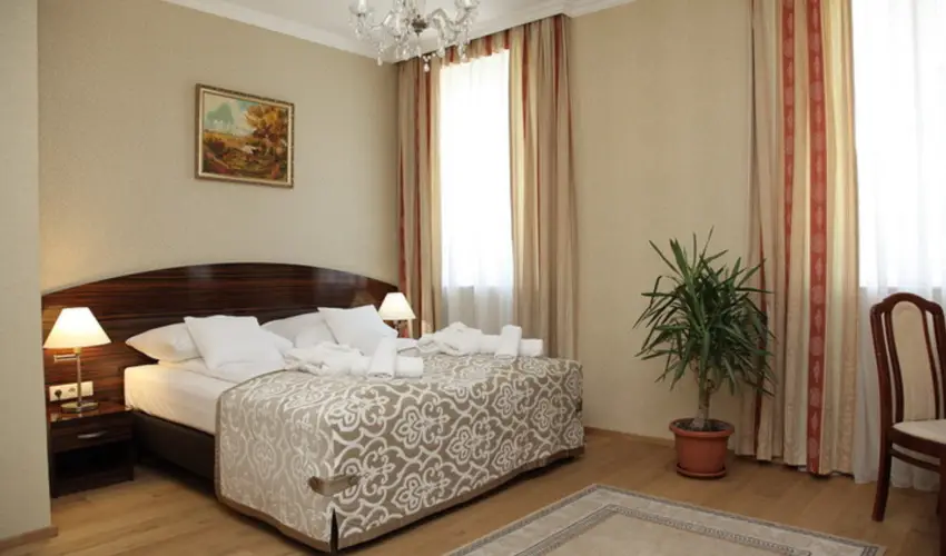 Batthyny Kastlyszll Zalacsny - Mjus 1. (min. 3 j)