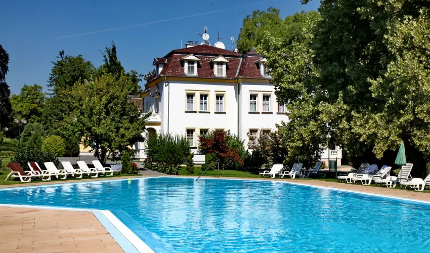 Batthyny Kastlyszll Zalacsny - Mjus 1. (min. 3 j)